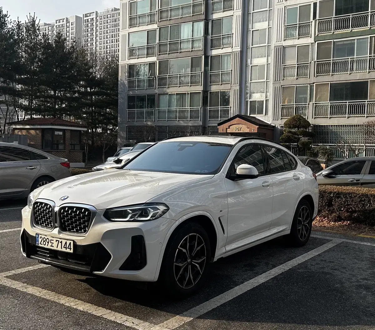 Bmw x4 22년식 가솔린 m 스포츠 12000km